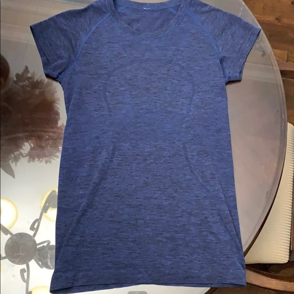 lululemon blue swiftly top !!